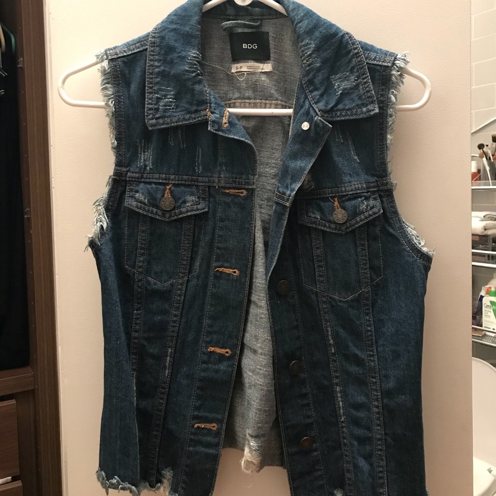 Jean Vest